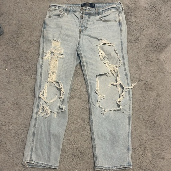 LOW RISE BOYFRIEND RIPPED JEANS - Picture 2 of 6